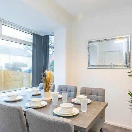 3bedroomsami Detached House * Bristol