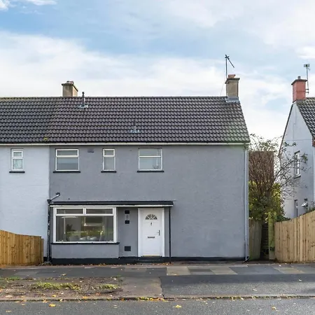 3bedroomsami Detached House Holiday home Bristol